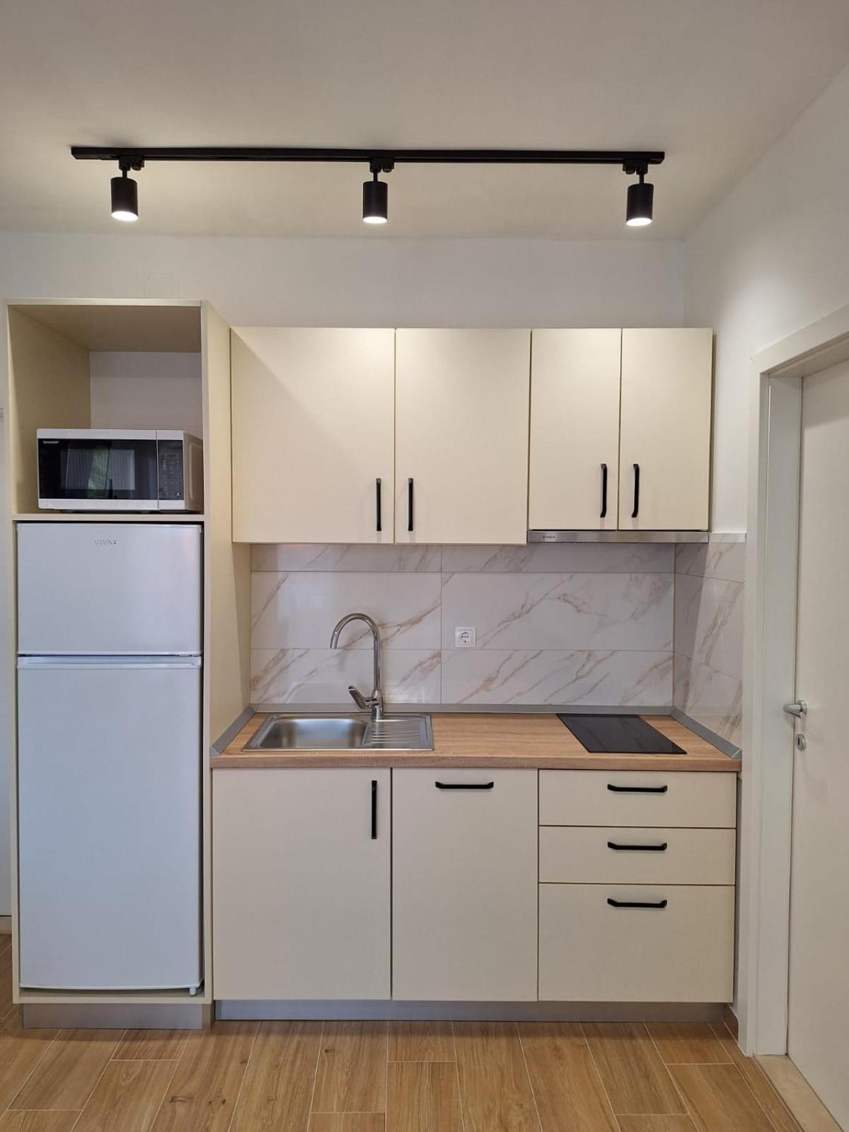 Apartmani Marino Привлака Экстерьер фото