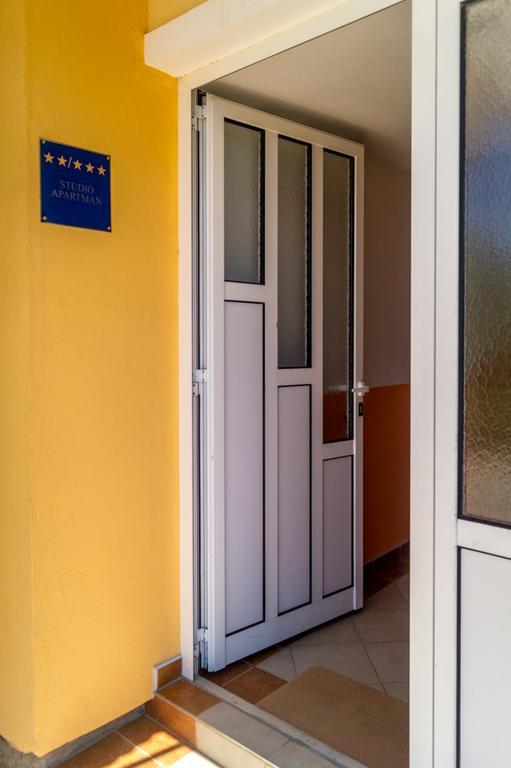 Apartmani Marino Привлака Экстерьер фото