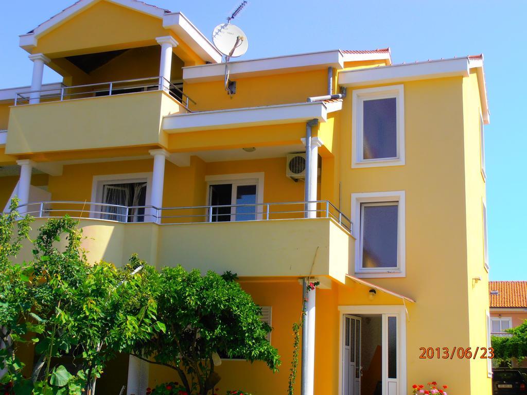 Apartmani Marino Привлака Экстерьер фото