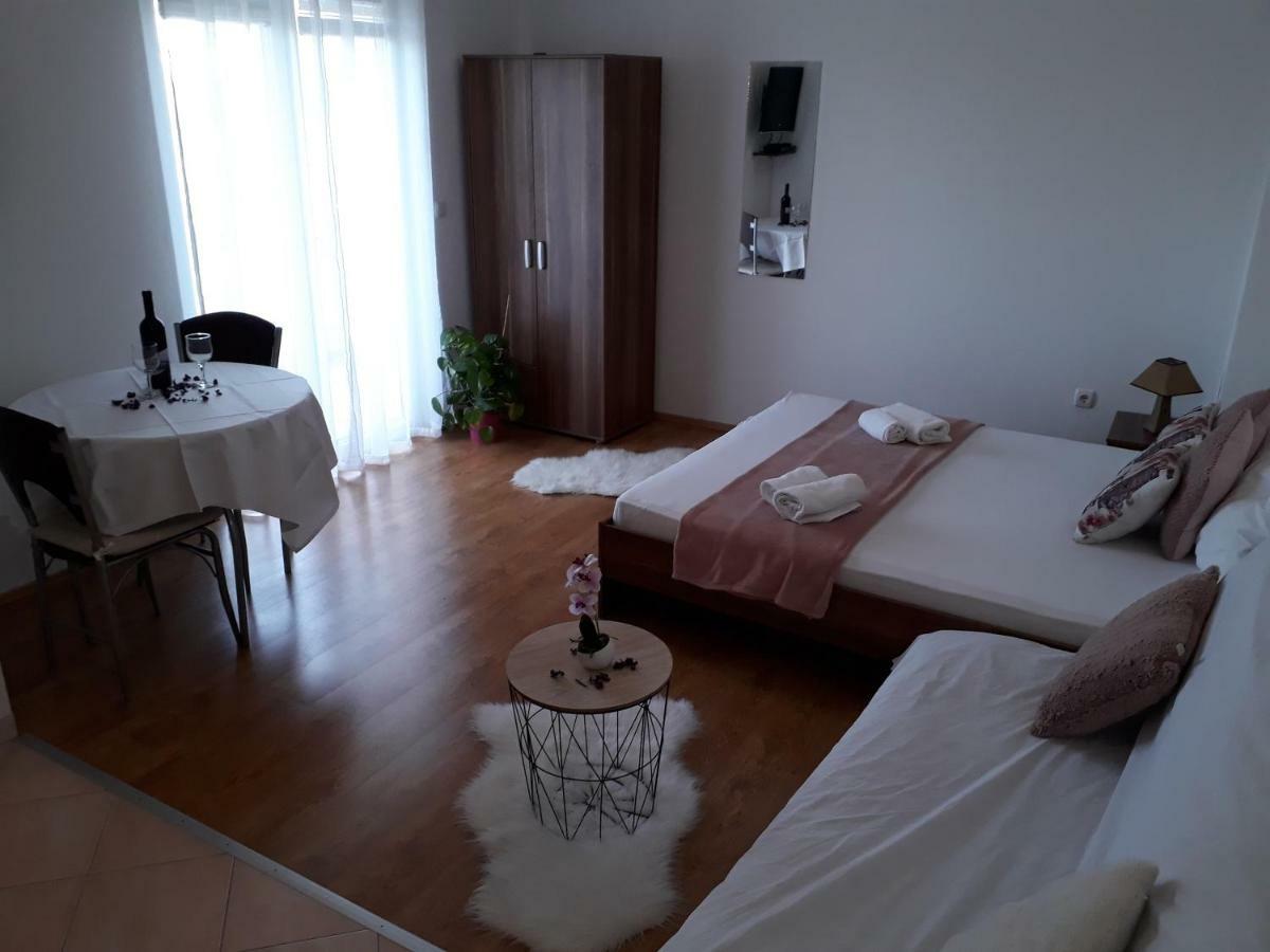 Apartmani Marino Привлака Экстерьер фото