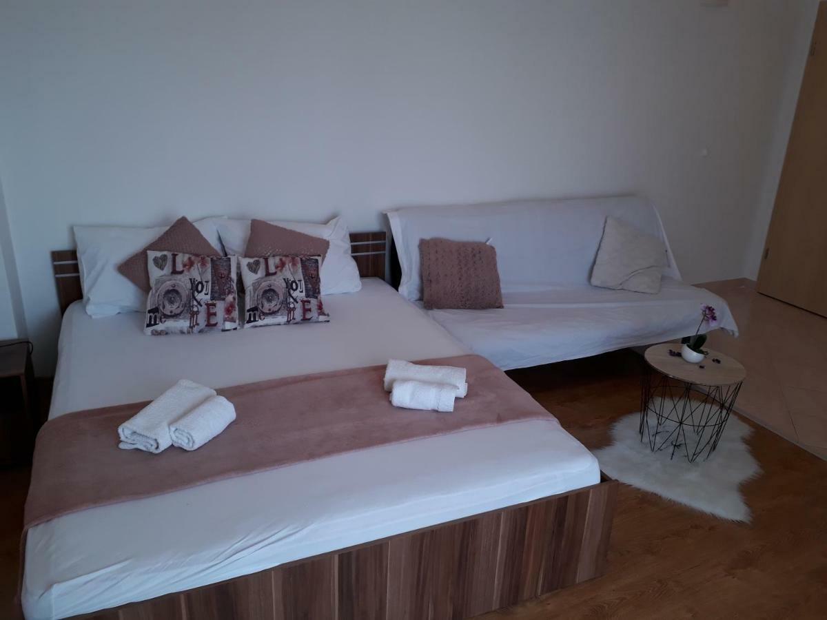 Apartmani Marino Привлака Экстерьер фото